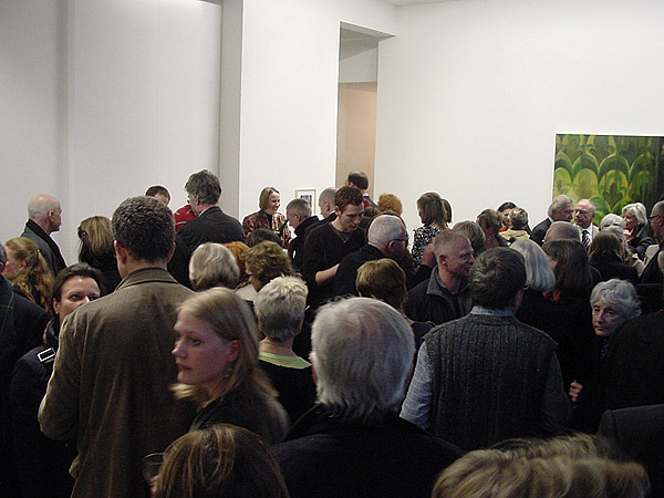 Menschen in der Ausstellung
