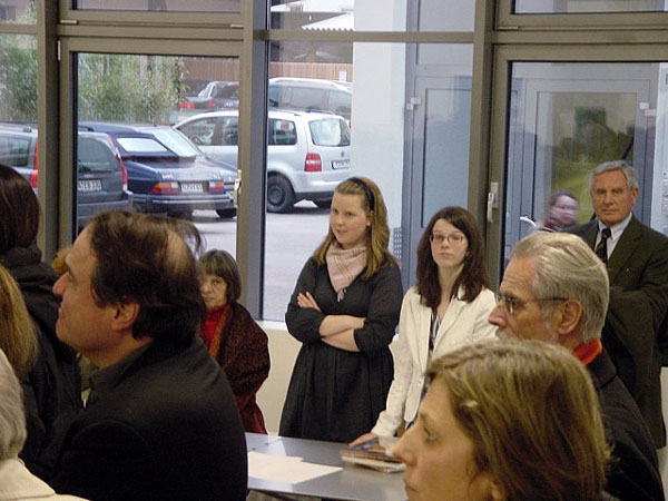 Menschen in der Ausstellung