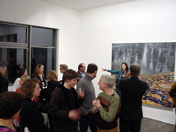 Menschen in der Ausstellung